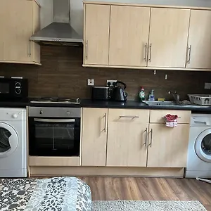 Apartment Safran House, London